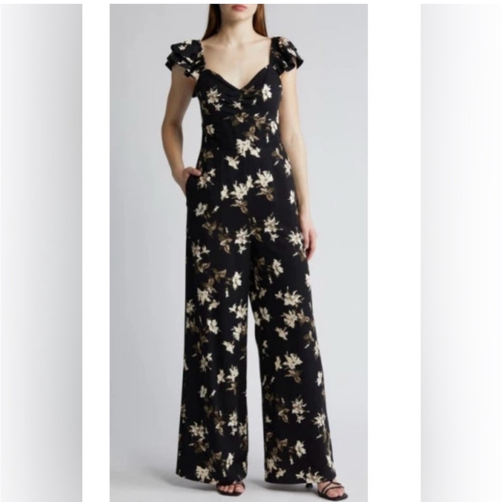 🌸 Chelsea28 Floral Romper 🌸